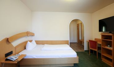 Bild von Superior Room-1 Double Bed and 1 Double Sofa Bed Non Refundable Free WiFi