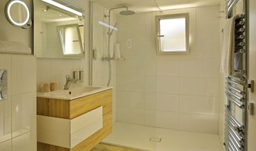 Bild von Junior Suite, Terrace-1 Queen Bed Non Refundable Free WiFi Free self parking