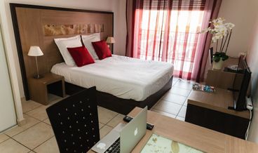 Bild von Standard Studio (for 2)-1 Queen Bed Non Refundable Free WiFi Free parking