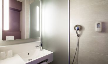 Bild von Double Room, Accessible, Non Smoking-1 Double Bed Non Refundable Free WiFi Free self parking
