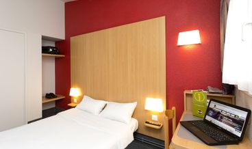 Bild von Double Room, Non Smoking-1 Double Bed Free WiFi Free self parking