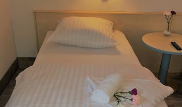 Bild von Double or Twin Room-2 Twin Beds Non Refundable Free self parking Free WiFi