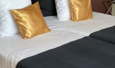 Bild von Standard Double Room-1 King Bed Non Refundable Free WiFi Free self parking