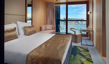 Bild von Superior mit Dusche und Balkon