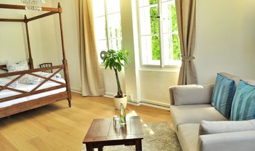 Bild von Double Room, Private Bathroom (External)-1 Queen Bed Non Refundable Free WiFi
