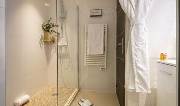Bild von Chambre Privilège vue jardin avec balcon-1 Double Bed Free WiFi Free breakfast