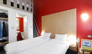 Bild von Twin Non-Smoking Room-2 Twin Beds Free WiFi Free self parking