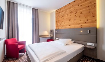 Bild von Standard Queen Room-1 Queen Bed Non Refundable Free WiFi Free self parking