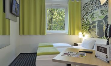 Bild von Double Room, Smoking-1 Queen Bed Free WiFi Free self parking
