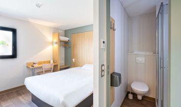 Bild von Double Room-1 Double Bed Free self parking Free WiFi