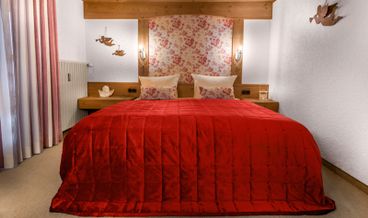 Bild von Comfortzimmer Engerl mit Südbalkon zur Strasseseite