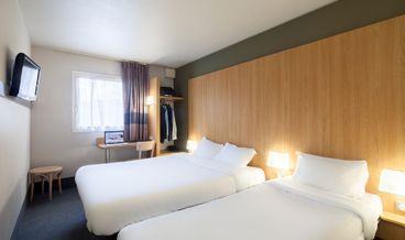 Bild von Double Room, Non Smoking-1 Double Bed Free WiFi Free self parking