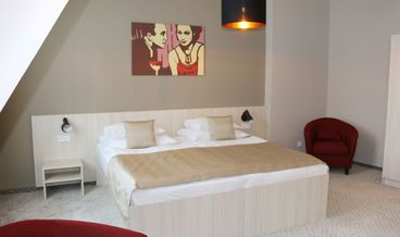 Bild von Deluxe Suite, 2 Bedrooms-1 Queen Bed and 2 Twin Beds Non Refundable Free WiFi Free breakfast