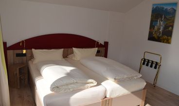 Bild von Economy Double Room, Mountain View-1 Queen Bed Free breakfast Free WiFi