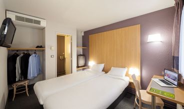 Bild von Double Room, Non Smoking-1 Double Bed Free WiFi Free self parking