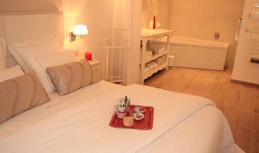 Bild von Superior Double or Twin Room, Private Bathroom (Coeur de Loup)-2 Twin Beds Non Refundable Free breakfast Free self parking