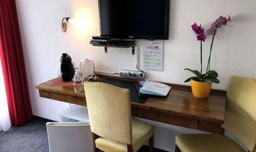Bild von Economy Double Room, Garden View-1 Queen Bed Non Refundable Free breakfast Free internet