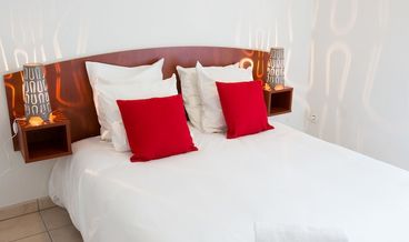 Bild von STANDARD STUDIO (DOUBLE BED)-1 Double Bed Non Refundable Free self parking Free WiFi