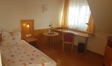 Bild von Economy Double Room, Private Bathroom-2 Twin Beds Free self parking Free breakfast