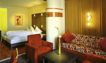 Bild von Panoramic Double Room, Balcony, Mountain View-1 Queen Bed and 1 Double Sofa Bed Free WiFi Breakfast buffet Free self parking