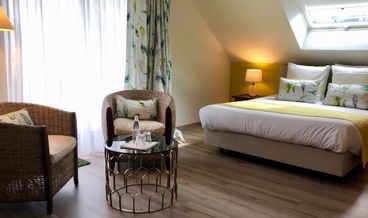 Bild von Comfort Double Room (Quetsche)-1 Queen Bed Full Breakfast Free WiFi Free self parking