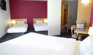 Bild von Twin Room, Non Smoking-2 Twin Beds Free WiFi Free self parking