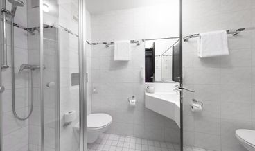 Bild von Superior Room, 1 King Bed with Sofa bed-1 King Bed and 1 Double Sofa Bed Free WiFi