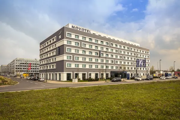 Novotel Düsseldorf Airport - Frühbucher Sommer Sale - ACCOMMODATION