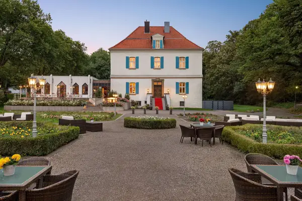 Vienna House Easy by Wyndham Castrop-Rauxel - Frühlings-Sale - FRONT