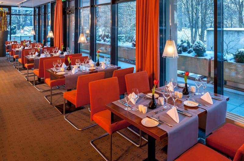 Dorint Hotel An der Kongresshalle Augsburg in Augsburg bei HotelSpecials.de Dorint Hotel An der Kongresshalle Augsburg in Augsburg bei HotelSpecials.de