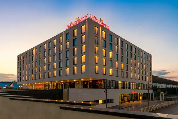 Mövenpick Hotel Stuttgart Messe & Congress - Sommer Sale - FRONT
