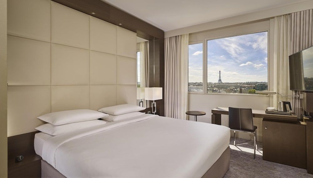 Bild von Zimmer, 1 King-Bett (Eiffel Tower view)