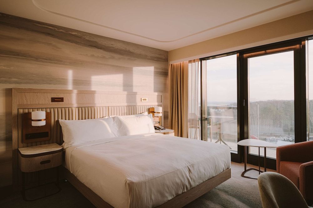 Bild von Zimmer, 1 King-Bett, Balkon