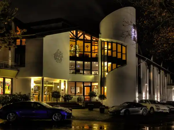 Nells Park Hotel - Business Relax - FRONT