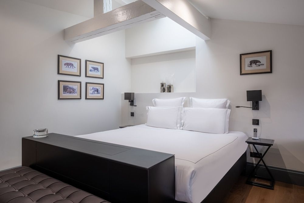 Bild von Suite (Montaigne)