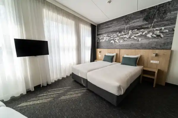 Hotel De Bonte Wever Assen - Dinner Special light - ROOM
