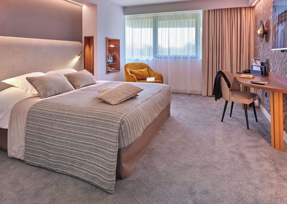 Bild von Premium-Zimmer, 1 King-Bett, Nichtraucher, Blick auf den Golfplatz (Larger Room)