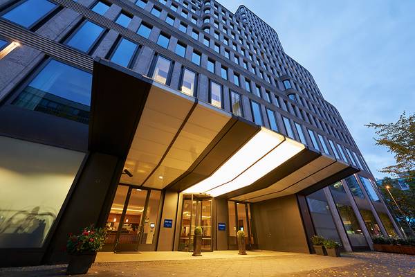 Dorint Kurfürstendamm Berlin - Standard Zimmer - FRONT