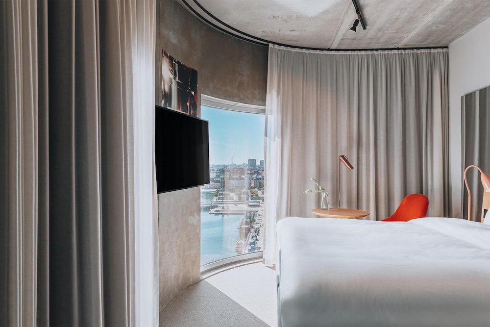 Bild von Zimmer, 1 King-Bett, Stadtblick