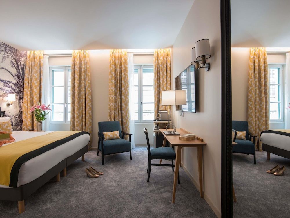 Bild von Privilege, Dreibettzimmer, 1 Doppelbett und Schlafsofa