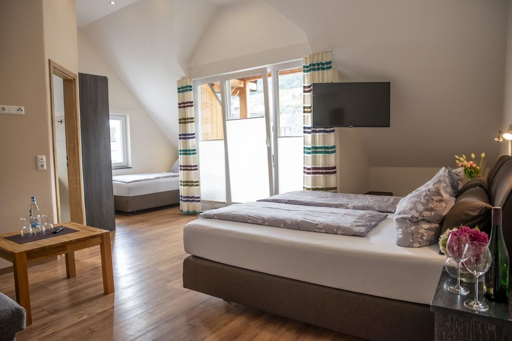 Bild von Comfort-Dreibettzimmer, eigenes Bad