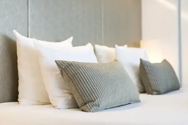 Holiday Inn Eindhoven Centre - Dinner Special light - ROOM