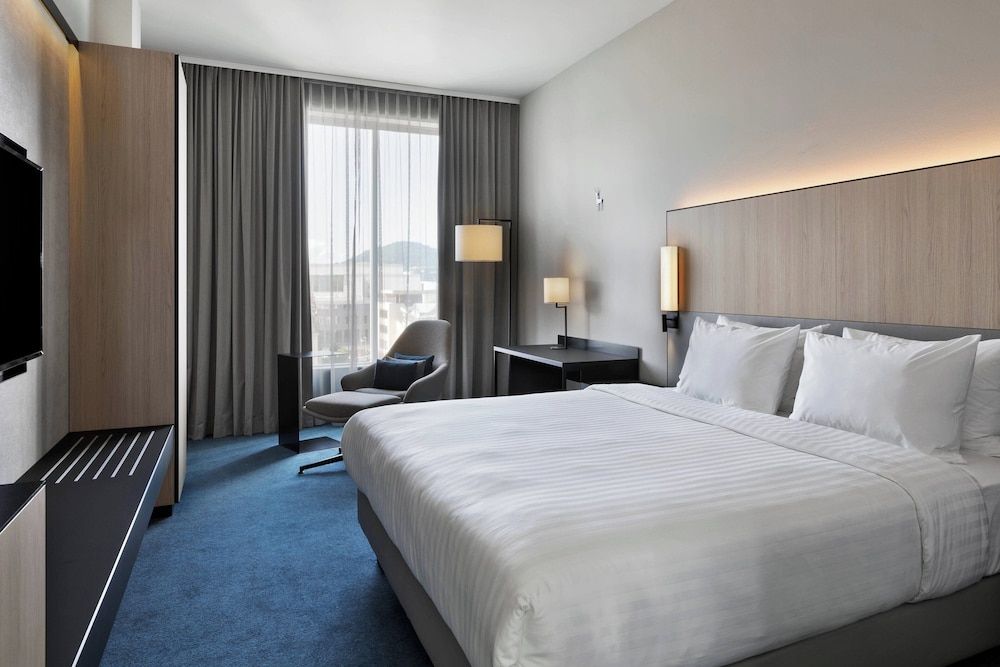 Bild von Panorama-Zimmer, 1 King-Bett, Stadtblick