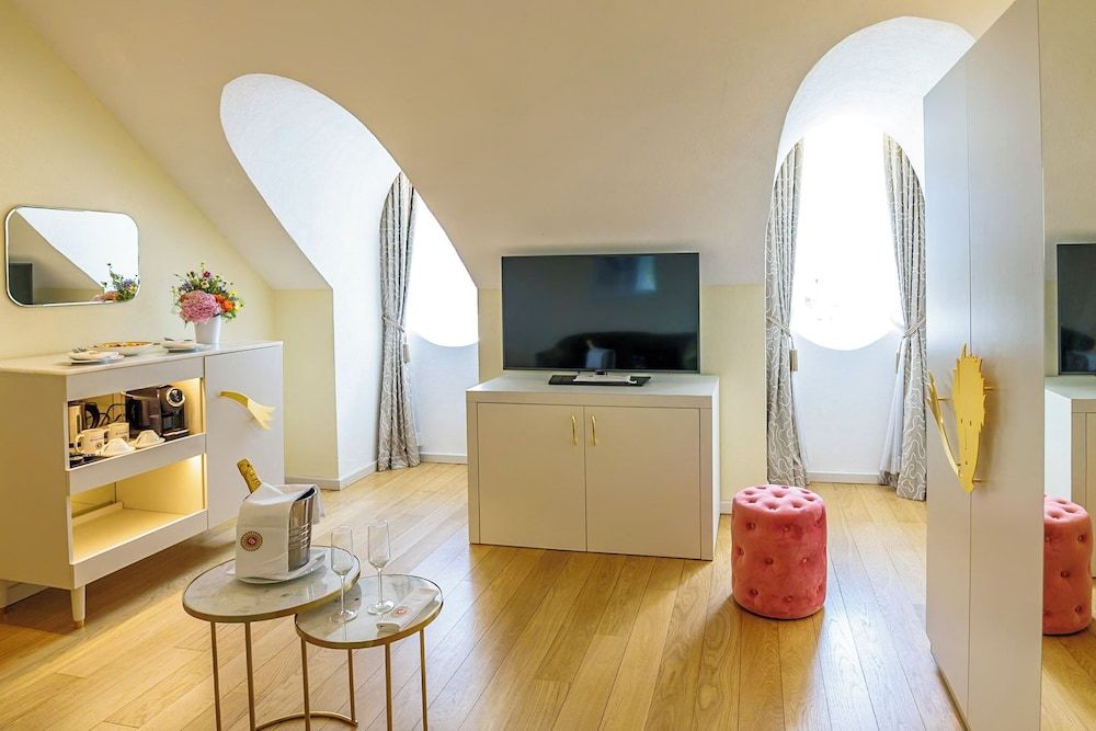 Bild von Suite (River)