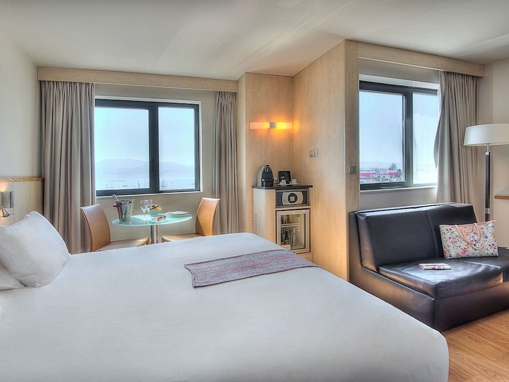Bild von Privilege, Zimmer, 1 Doppelbett und Schlafsofa, Hafenblick