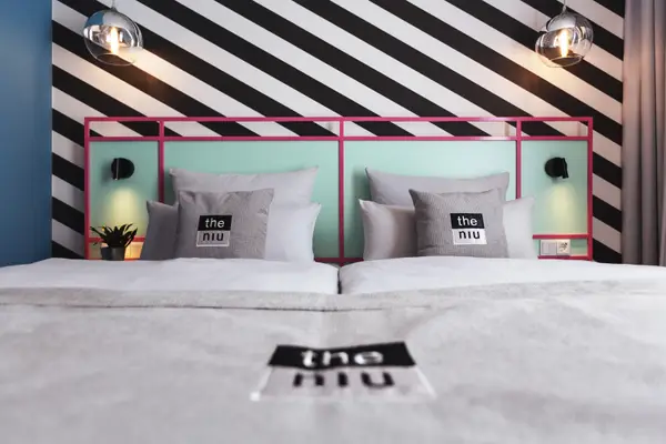 Holiday Inn - the niu, Belt - Standard Zimmer - ROOM