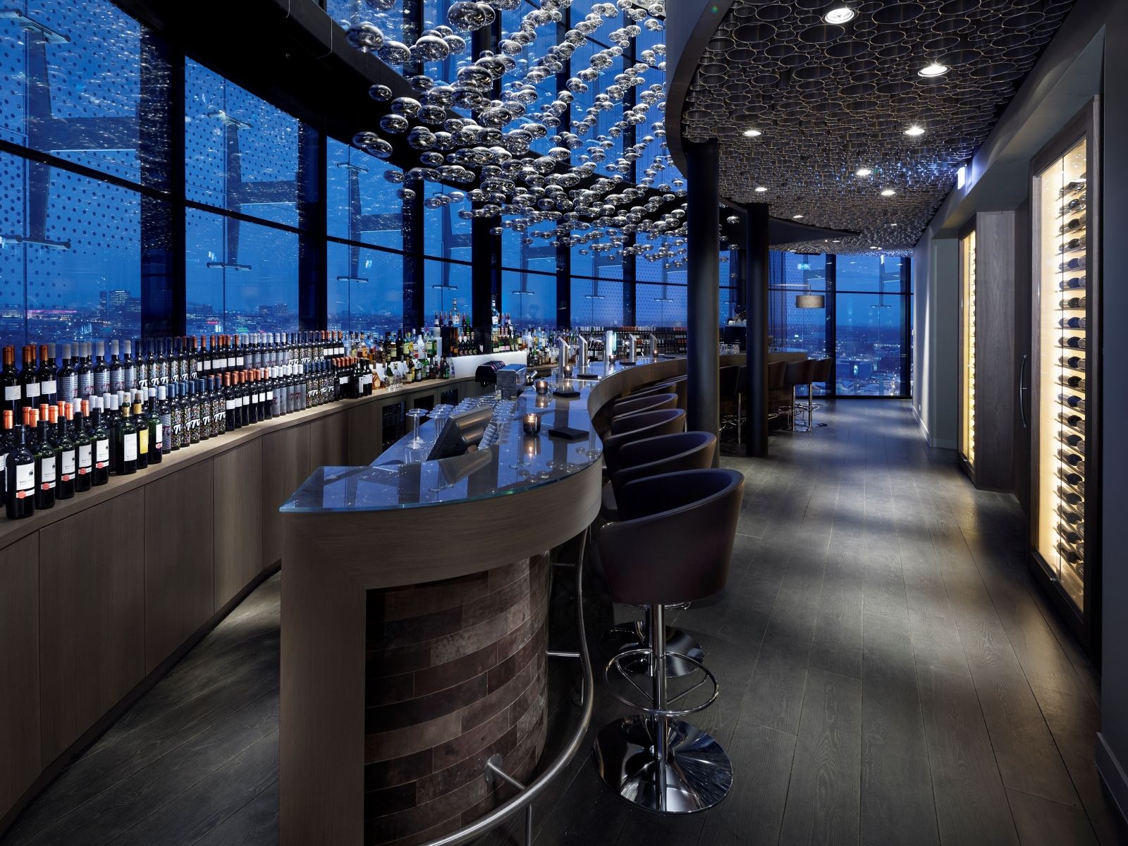 Ngon ngu noi that: Su giao thoa cua "Tron" va "Xanh"