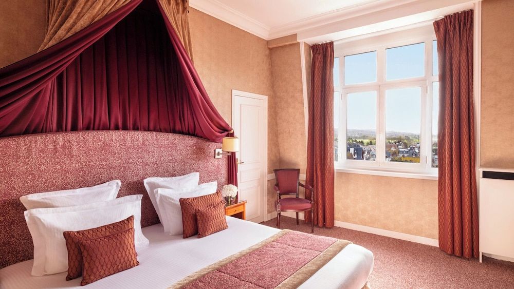 Bild von Superior-Zimmer, 1 King-Bett, Poolblick