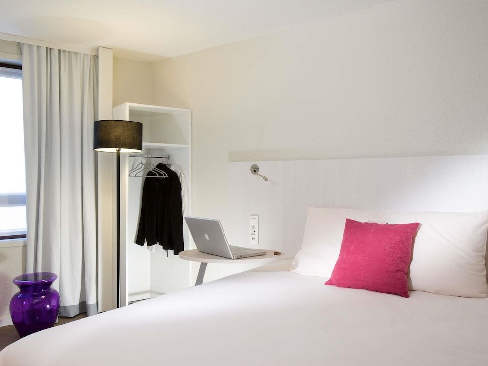 Bild von Standardzimmer, 1 Doppelbett und Schlafsofa, barrierefrei