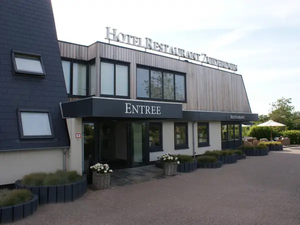 Fletcher Zuiderduin Beachhotel - Kleines Doppelzimmer - FRONT